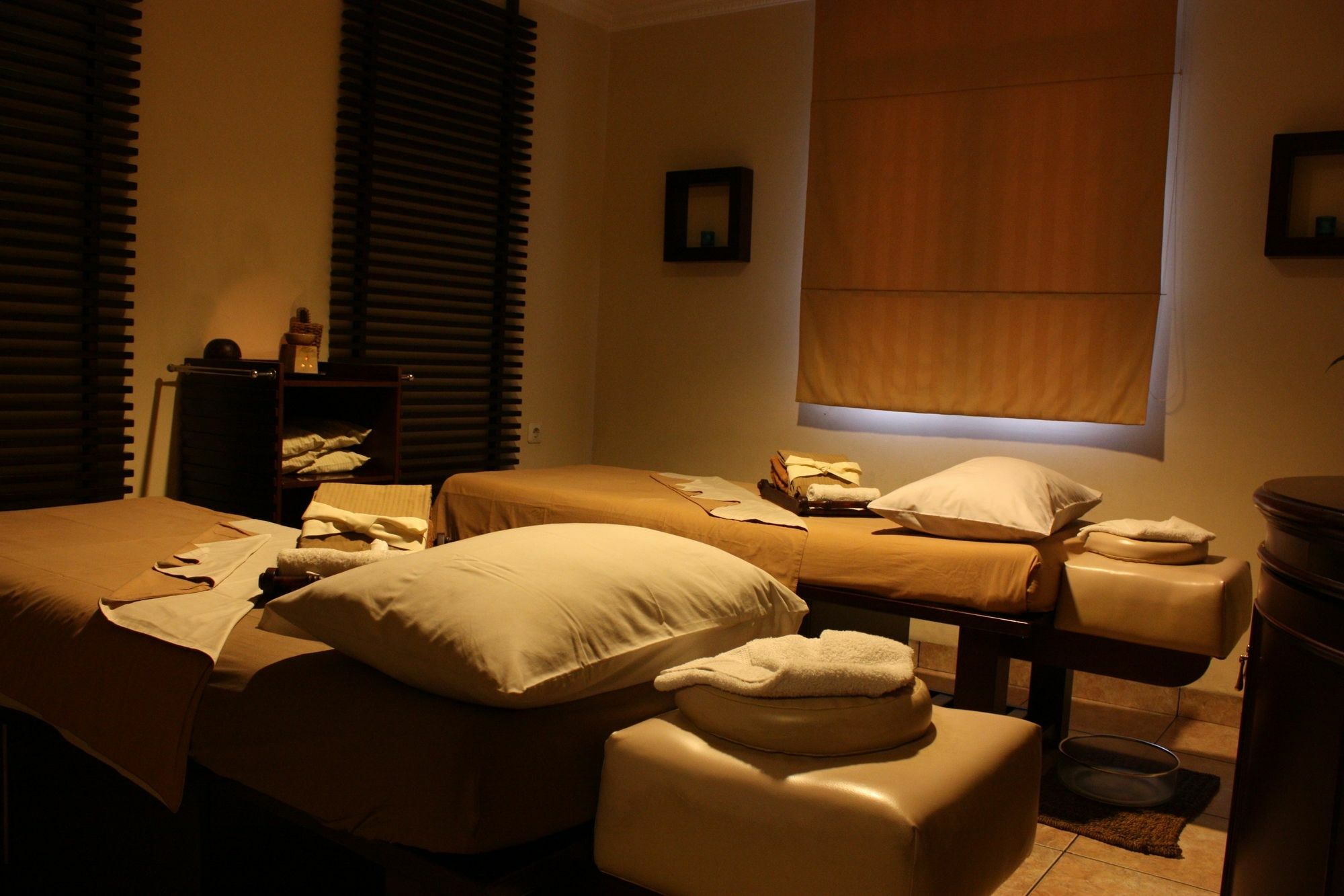 Travellers Suites Serviced Apartments Medan Esterno foto